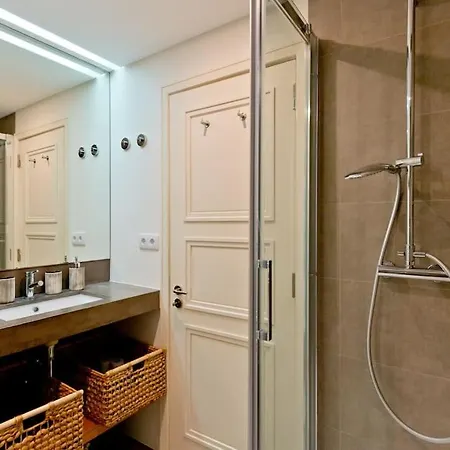 Lux 3br